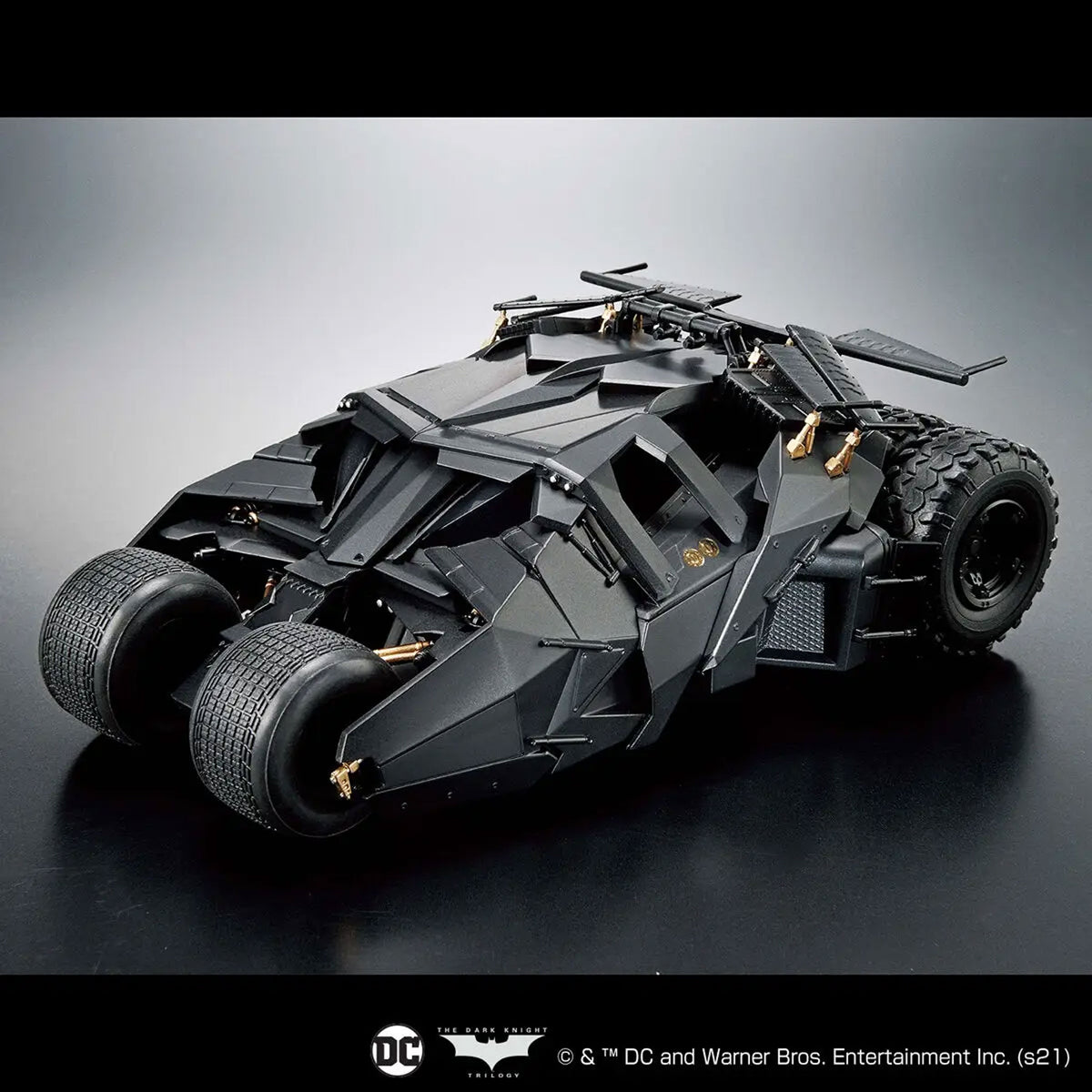 Batman Begins Batmobile 1/35 -Model kit